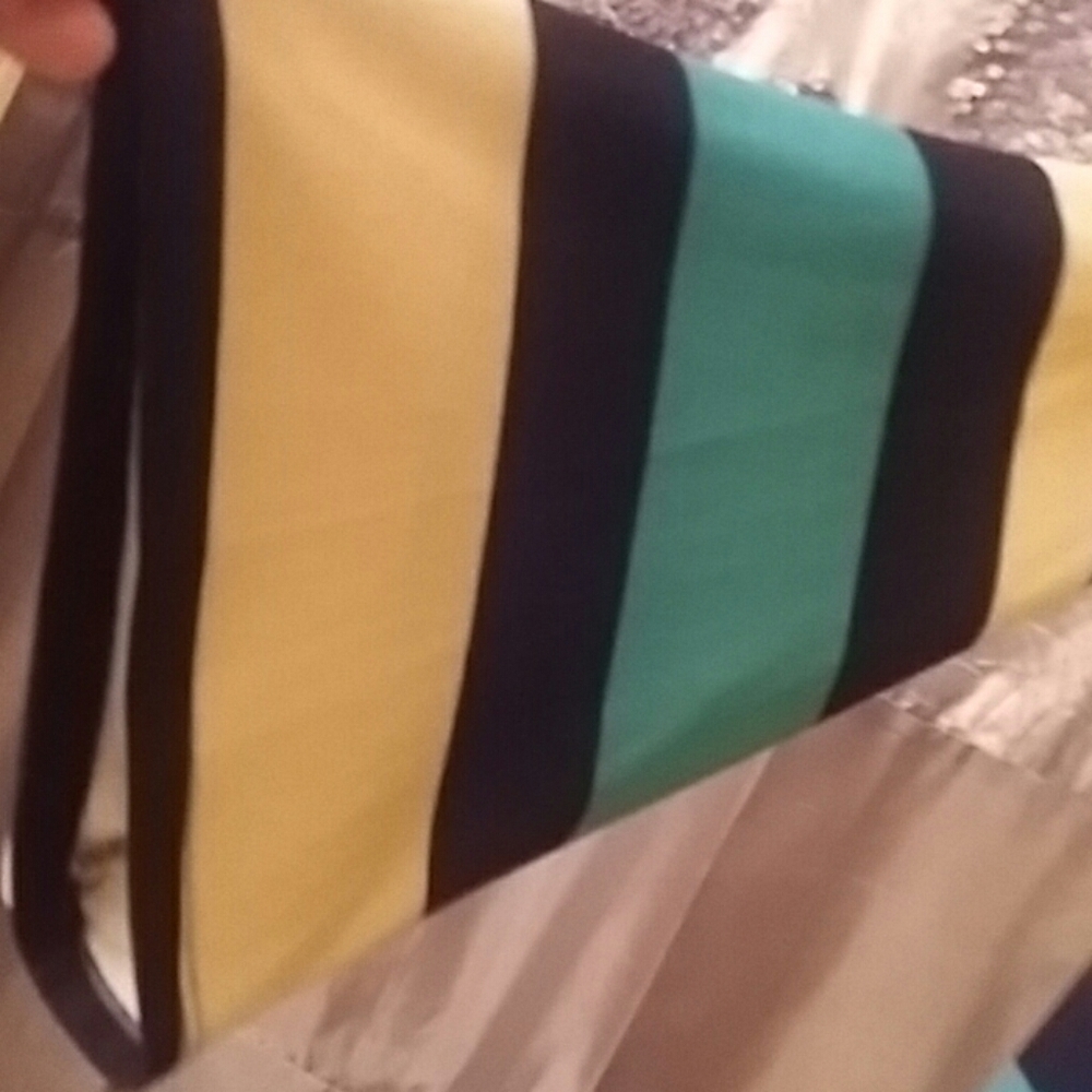 Top - Picture 2 of 3